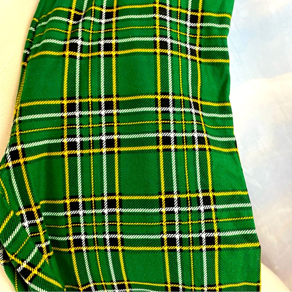 LuLaRoe St. Patrick’s Day ☘️ Plaid Leggings One Size